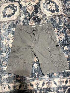 Wrangler Classic Relaxed Cargo Shorts Gray boys Size 12 NWT